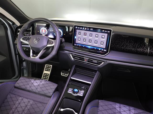 Volkswagen TIGUAN 1.5 eHybrid R-Line Edition 204 PK PHEV | Verlengde garantie | Panorama dak | Trekhaak | Black Style | Stoel - en stuurverwarming |