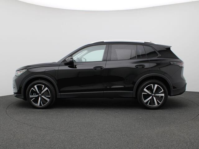 Volkswagen TIGUAN 1.5 eHybrid Life Edition 204PK DSG Trekhaak, 19" LM Velgen, Adaptieve Cruise Controle, Achteruitrijcamera, Side Assist, Navi via Apple Carplay/Android Auto, Keyless, Stoel-Stuurverwarming, Elektr. Achterklep