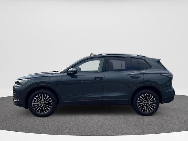 Volkswagen TIGUAN 1.5 eHybrid Life Edition | Pano Dak | Trekhaak | | PHEV | 204Pk | 18 Inch | DCC |