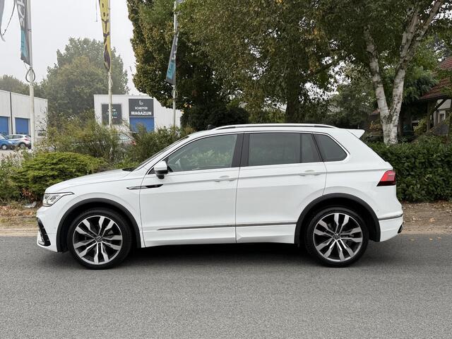 Volkswagen TIGUAN 1.5 TSI 150PK DSG 3xR-LineoPanooTrekhaak