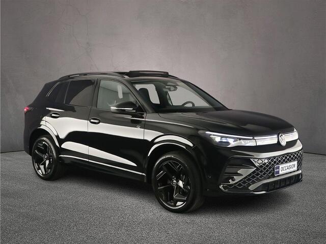 Volkswagen TIGUAN R-Line Edition 1.5 TSI eHybrid 272pk DSG Automaat Trekhaak, Black Style, Panoramadak, Adaptive cruise control, Elektrische achterklep