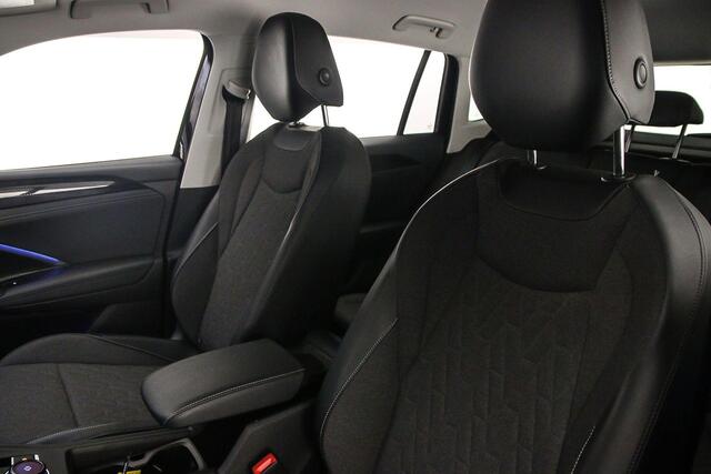Volkswagen TIGUAN Life Edition 1.5 eTSI 150pk DSG Automaat Trekhaak, Adaptive cruise control, Achteruitrijcamera, Elektrische achterklep, Navigatie, Parkeersensoren