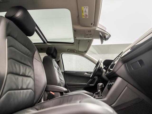 Volkswagen TIGUAN Allspace 1.4 TSI Highline Sport 7 Persoons 150Pk Automaat (PANORAMADAK, VIRTUAL COCKPIT, LEDER, MEMORY SEATS, 360 CAMERA, APPLE CARPLAY, STOELVERWARMING, LED KOPLAMPEN, GETINT GLAS, ADAPTIVE CRUISE, PARKEER ASSISTENT, NIEUWSTAAT)