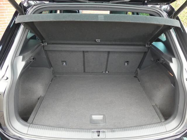 Volkswagen TIGUAN 2.0 TSI 4Motion 230pk / 2 X R-Line
