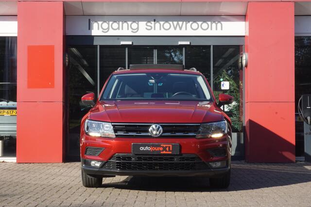Volkswagen TIGUAN 1.4 TSI Comfortline Business | Origineel NL | Panoramadak | Trekhaak | ACC | PDC | Navigatie |