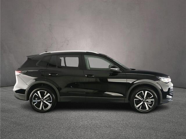 Volkswagen TIGUAN Life Edition 1.5 TSI eHybrid 204pk DSG Automaat Trekhaak, 360 camera, Adaptive cruise control, LED matrix koplampen, Elektrische achterklep