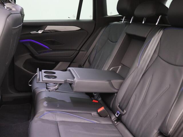 Volkswagen TIGUAN 1.5 eHybrid R-Line Edition 272PK DSG Pano-Schuifdak, Lederen Bekleding, Adaptieve Cruise Controle, 360gr. Camera, Stoelverwarming & Koeling, Matrix-LED Verlichting, Trekhaak, 20" LM Velgen