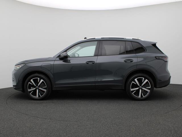 Volkswagen TIGUAN 1.5 eHybrid Life Edition 204PK DSG Pano-Schuifdak, Trekhaak, 19" LM Velgen, Adaptieve Cruise Controle, Achteruitrijcamera, Side Assist, Navi via Apple Carplay/Android Auto, Keyless, Stoel-Stuurverwarming, Elektr. Achterklep