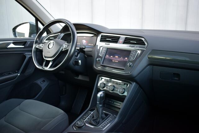 Volkswagen TIGUAN 2.0 TSi 180pk Automaat 4Motion R-Line Highline LED | Panoramadak | Carplay | Virtual | Sportstoelen | 19 Inch LMV