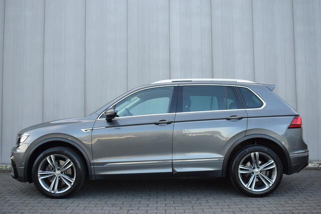 Volkswagen TIGUAN 2.0 TSi 180pk Automaat 4Motion R-Line Highline LED | Panoramadak | Carplay | Virtual | Sportstoelen | 19 Inch LMV