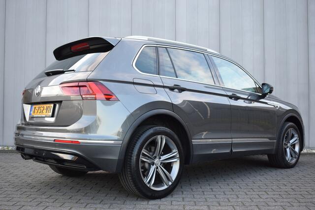 Volkswagen TIGUAN 2.0 TSi 180pk Automaat 4Motion R-Line Highline LED | Panoramadak | Carplay | Virtual | Sportstoelen | 19 Inch LMV