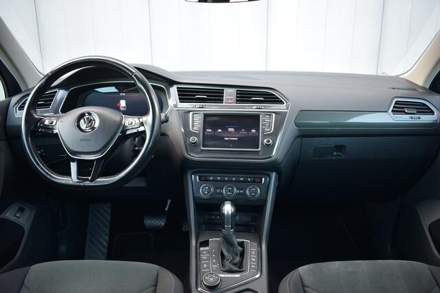 Volkswagen TIGUAN 2.0 TSi 180pk Automaat 4Motion R-Line Highline LED | Panoramadak | Carplay | Virtual | Sportstoelen | 19 Inch LMV