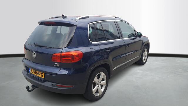 Volkswagen TIGUAN 1.4 TSI 150pk Sport&Style DSG / Navigatie / Stoelverwarming / Camera / Trekhaak