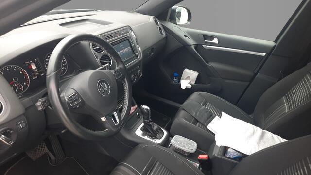 Volkswagen TIGUAN 1.4 TSI 150pk Sport&Style DSG / Navigatie / Stoelverwarming / Camera / Trekhaak