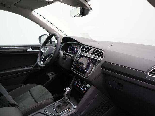 Volkswagen TIGUAN TSI eHybrid Elegance Plug In Hybrid 266pk PHEV | Panodak | Head Up | Adaptive Cruise | Alcantara Sportstoelen Massage & Verwarmd | Pilot Assist | Apple Carplay | Blis | Navigatie | Virtual | DAB |