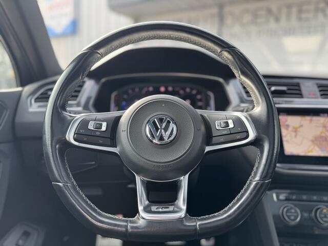 Volkswagen TIGUAN 1.5 TSI Highline Business R | Pano | Trekhaak | Virtual