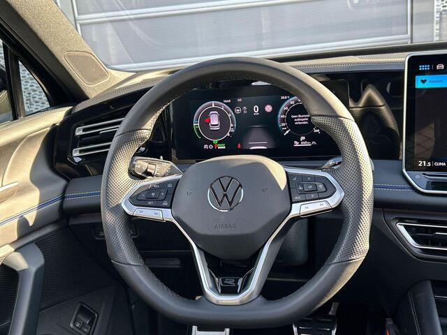 Volkswagen TIGUAN 1.5 eHybrid R-Line Edition 204PK PHEV | Verlengde garantie | Panorama dak | Trekhaak | Black Style | Matrix koplampen | Assistance pakket plus |