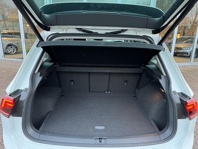 Volkswagen TIGUAN 1.4 TSI ACT Business R-Line | elk. trekhaak | Keyless | elk. achterklep