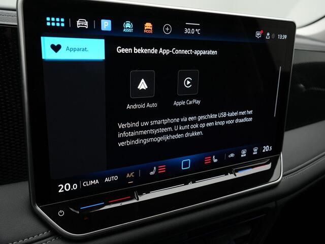 Volkswagen TIGUAN 1.5 eTSI 130 pk DSG Life Edition | Trekhaak | LED | Achteruitrijcamera | Adaptive Cruise Control | Park Assist | Stoelverwarming | 18 inch