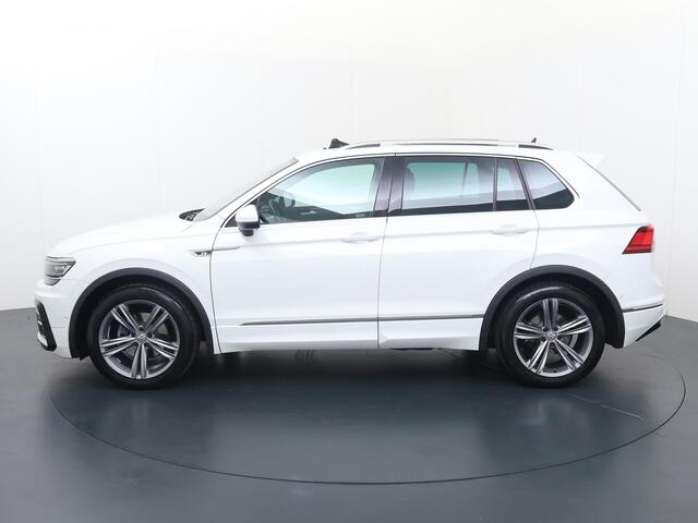 Volkswagen TIGUAN 1.5 TSI ACT Highline Business R | 150 PK | Automaat | Multifunctioneel stuurwiel | Cruisecontrol | Panoramadak | Stoelverwarming |