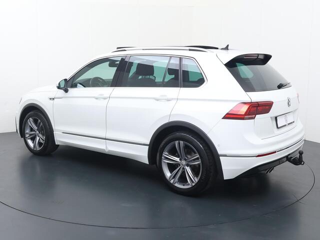 Volkswagen TIGUAN 1.5 TSI ACT Highline Business R | 150 PK | Automaat | Multifunctioneel stuurwiel | Cruisecontrol | Panoramadak | Stoelverwarming |