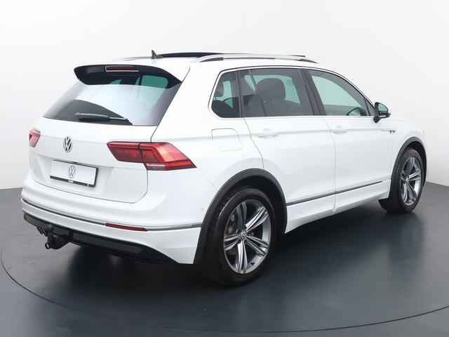 Volkswagen TIGUAN 1.5 TSI ACT Highline Business R | 150 PK | Automaat | Multifunctioneel stuurwiel | Cruisecontrol | Panoramadak | Stoelverwarming |