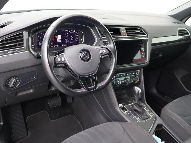 Volkswagen TIGUAN 1.5 TSI ACT Highline Business R | 150 PK | Automaat | Multifunctioneel stuurwiel | Cruisecontrol | Panoramadak | Stoelverwarming |