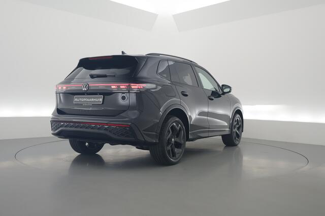 Volkswagen TIGUAN eHybrid R-Line Black Style 272pk | Pano | 360cam | Elek. Trekhaak | Massage | Stoel- Stuurverw.