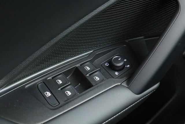 Volkswagen TIGUAN eHybrid R-Line Black Style 272pk | Pano | 360cam | Elek. Trekhaak | Massage | Stoel- Stuurverw.