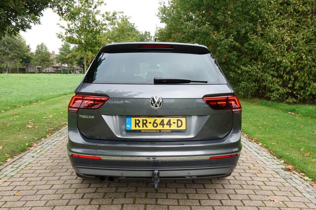 Volkswagen TIGUAN 1.4 TSI ACT Highline NAP | Trekhaak uitklapbaar | Stoelverwarming | Camera | CarPlay | Adaptive Cruise Control | LED |