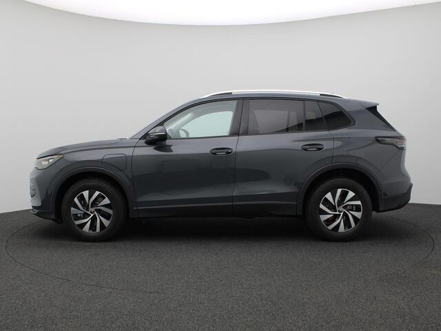 Volkswagen TIGUAN 1.5 eHybrid Life Edition 204PK DSG Elektr. Achterklep, Achteruitrijcamera, Side Assist, Navi, Keyless, 17" velgen