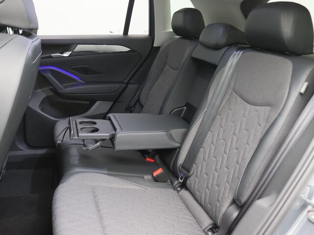 Volkswagen TIGUAN 1.5 eHybrid Life Edition 204PK DSG Elektr. Achterklep, Achteruitrijcamera, Side Assist, Navi, Keyless, 17" velgen