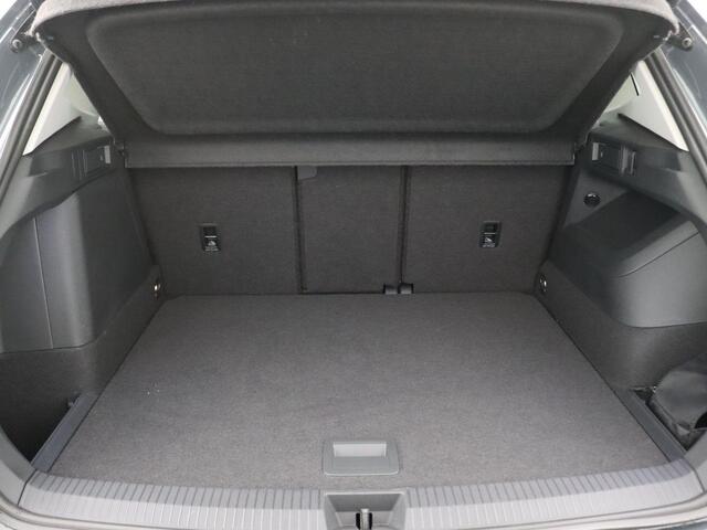 Volkswagen TIGUAN 1.5 eHybrid Life Edition 204PK DSG Elektr. Achterklep, Achteruitrijcamera, Side Assist, Navi, Keyless, 17" velgen