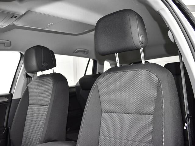 Volkswagen TIGUAN Allspace 1.5 TSI 150pk DSG Comfortline Business 7p. · Apple/Android Car Play · Elek. Trekhaak · 7.Persoons · Elek. Achterklep · Navigatie · 17'' Inch ·
