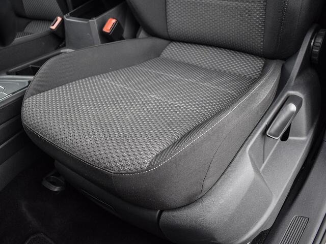 Volkswagen TIGUAN Allspace 1.5 TSI 150pk DSG Comfortline Business 7p. · Apple/Android Car Play · Elek. Trekhaak · 7.Persoons · Elek. Achterklep · Navigatie · 17'' Inch ·