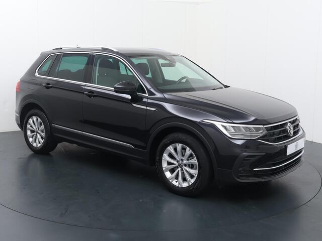 Volkswagen TIGUAN 1.5 TSI Life | 130 PK | Navigatiesysteem | Voorstoelen verwarmd | LED verlichting | Achteruitrijcamera |