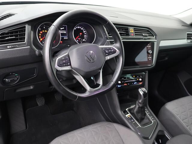 Volkswagen TIGUAN 1.5 TSI Life | 130 PK | Navigatiesysteem | Voorstoelen verwarmd | LED verlichting | Achteruitrijcamera |