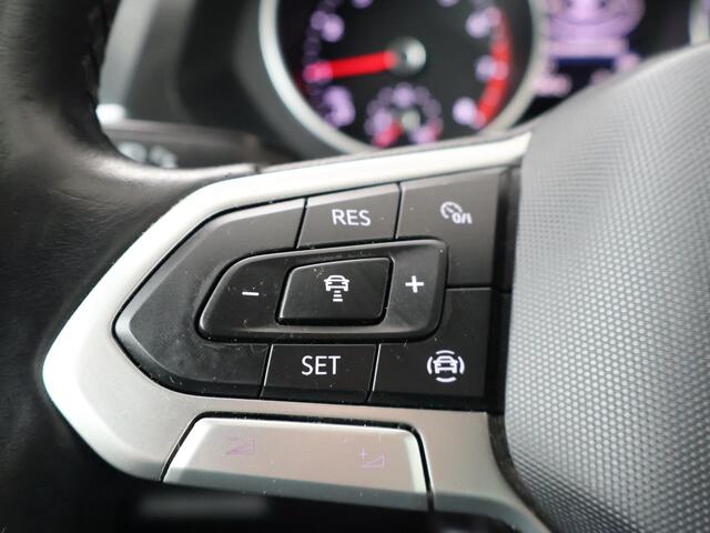 Volkswagen TIGUAN 1.5 TSI Life | 130 PK | Navigatiesysteem | Voorstoelen verwarmd | LED verlichting | Achteruitrijcamera |