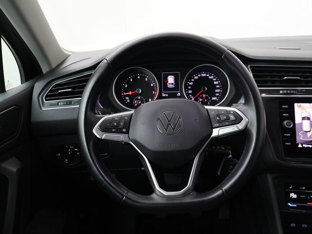 Volkswagen TIGUAN 1.5 TSI Life | 130 PK | Navigatiesysteem | Voorstoelen verwarmd | LED verlichting | Achteruitrijcamera |