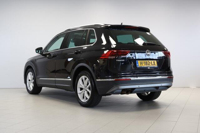 Volkswagen TIGUAN 1.5 TSI ACT Highline - Pano - Leder - ACC - CarPlay - Virtual cockpit