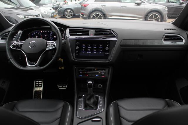 Volkswagen TIGUAN 1.5 TSI R-Line Business+ / Trekhaak / Panoramadak / 360Camera / Head-up / Leder / 20'' / Memory seats / Dodehoek / Navigatie / Stoelverwarming 4x / Stuurverwarming / DAB / ACC