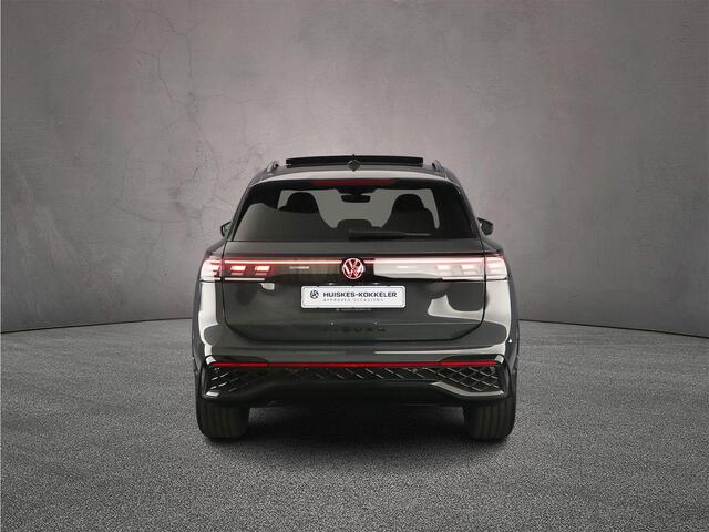 Volkswagen TIGUAN R-Line Edition 1.5 TSI eHybrid 272pk DSG Automaat Trekhaak, Panoramadak, Black Style, 360 camera, Adaptive cruise control, Elektrische achterklep