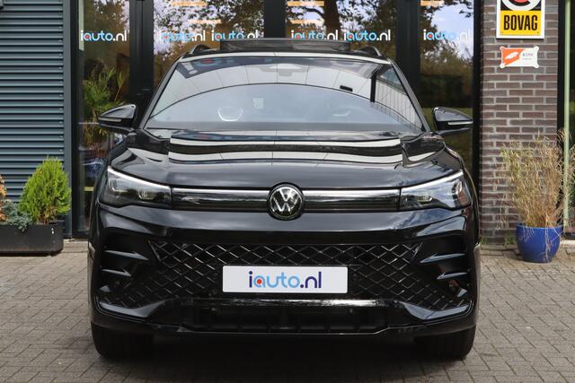 Volkswagen TIGUAN 1.5 eHybrid 272pk R-Line Edition Black Style Pano/IQ.Light/Camera/Keyless/ACC/DCC/ErgoActive/Dodehoek/20"/Trekhaak wegkl.