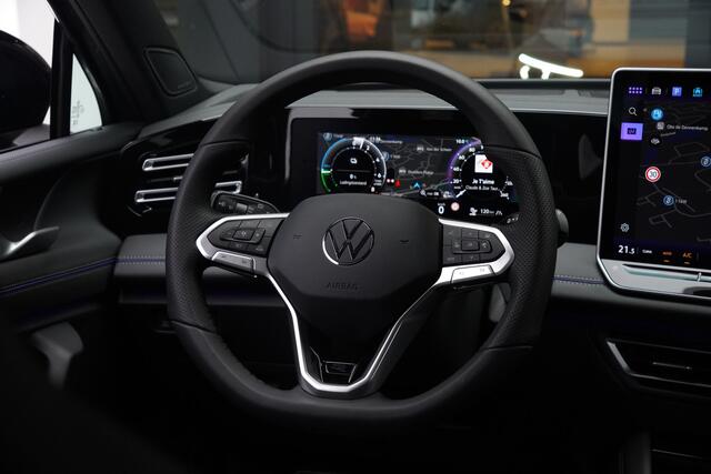 Volkswagen TIGUAN 1.5eHybrid/272pk R-Line Blackstyle|2024|Trekhaak|PDC+360Camera+Assist|Matrix|HarmanKardon|Navi|Head-up|Cruise+ACC|Blindspot|Sportstoelen+Massage