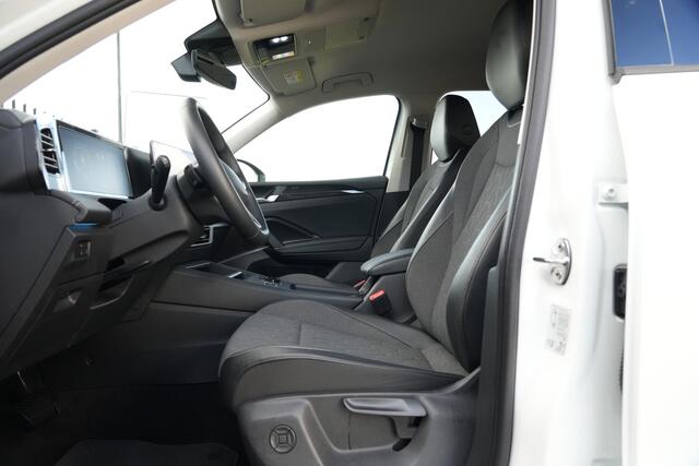 Volkswagen TIGUAN 1.5 eTSI Life Edition 150pk Navigatie/Stoelverwarming/Camera