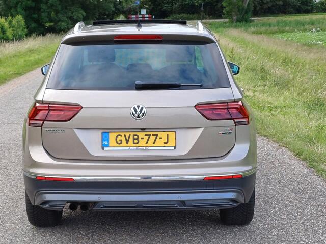 Volkswagen TIGUAN 1.4 TSI 4Motion Highline /Nieuwstaat !/Pano/Camera/Led/Navi/18 " /Ada Cruise/