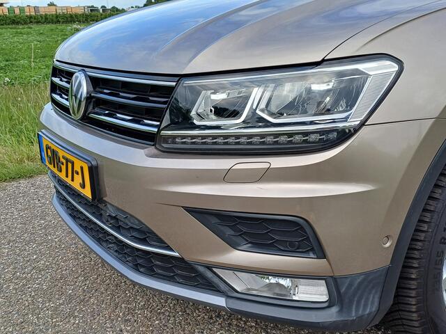 Volkswagen TIGUAN 1.4 TSI 4Motion Highline /Nieuwstaat !/Pano/Camera/Led/Navi/18 " /Ada Cruise/