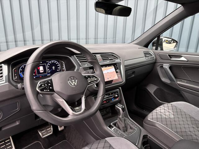 Volkswagen TIGUAN 1.5 TSI R-Line Black Style | Panodak | Elk. A-klep | IQ Light | Camera | Prijs Rijklaar!!