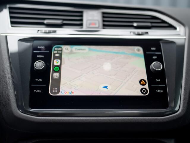 Volkswagen TIGUAN 1.5 TSI R-Line Black Style | Panodak | Elk. A-klep | IQ Light | Camera | Prijs Rijklaar!!