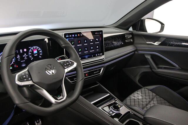 Volkswagen TIGUAN R-Line Edition 1.5 TSI eHybrid 272pk DSG Automaat Trekhaak, Adaptive cruise control, Black Style, Panoramadak, 360 camera